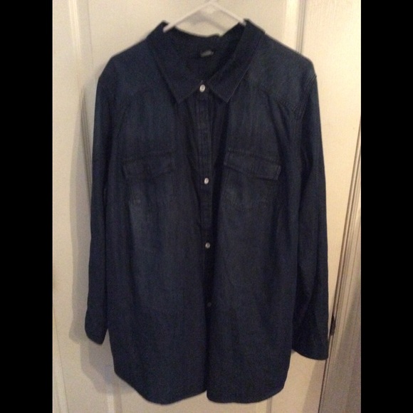 Navy blue top - Picture 1 of 2